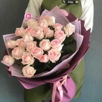 Бело-розовые розы 60 см (Россия) [№: 56952kl]