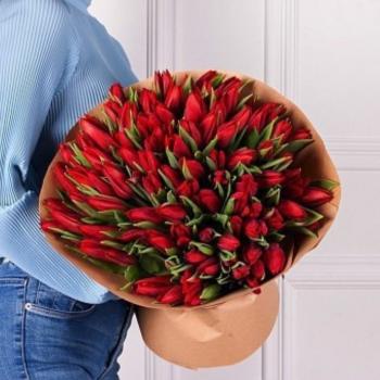 Красные тюльпаны 101 шт код товара: 24332